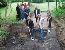 Spatenstich f&uuml;r neue Fu&szlig;g&auml;ngerbr&uuml;cke