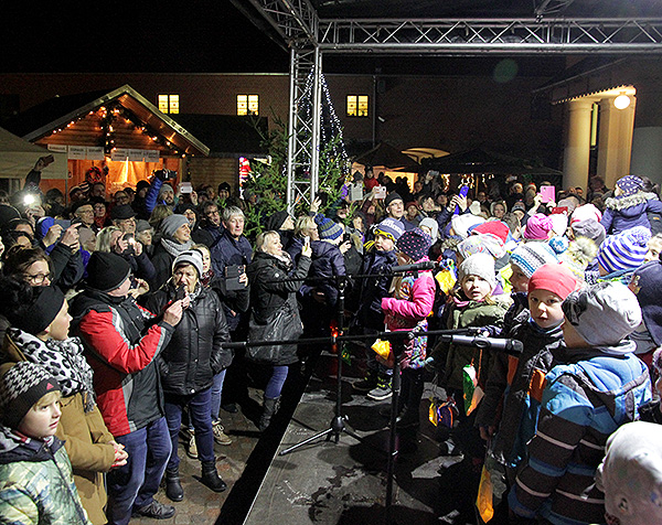 Barleber Weihnachtsmarkt Auftritt Kindergarten