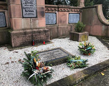 Volkstrauertag Kranzniederlegung Kriegerdenkmal Barleben