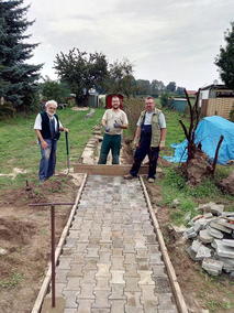 Bild vergr&ouml;&szlig;ern: Aufbau Vereinsgarten
