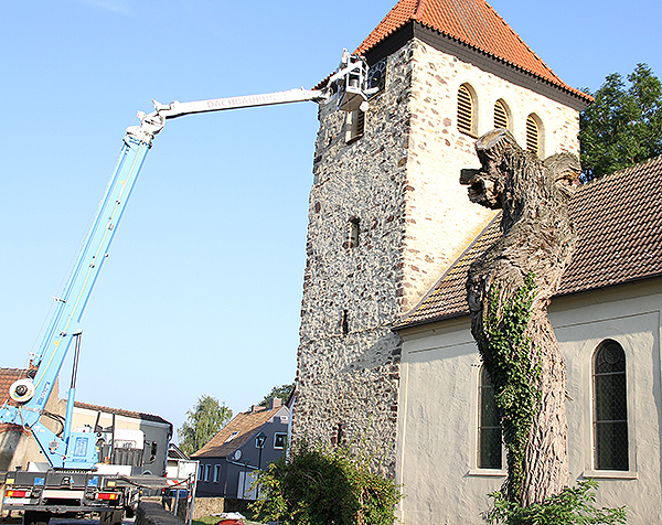 Kirchturmuhr Ebendorf Montage Hubsteiger