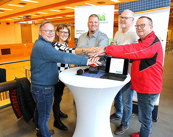 Mittellandhalle mit frei zugnglichem WLAN ausgestattet