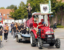 Bild vergr&ouml;&szlig;ern: Sch�tzenfest Umzug 2