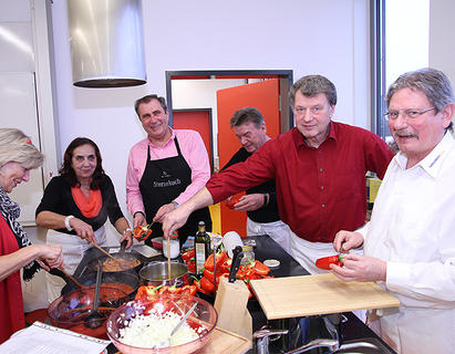 Bild vergr&ouml;&szlig;ern: Benefizkochen3